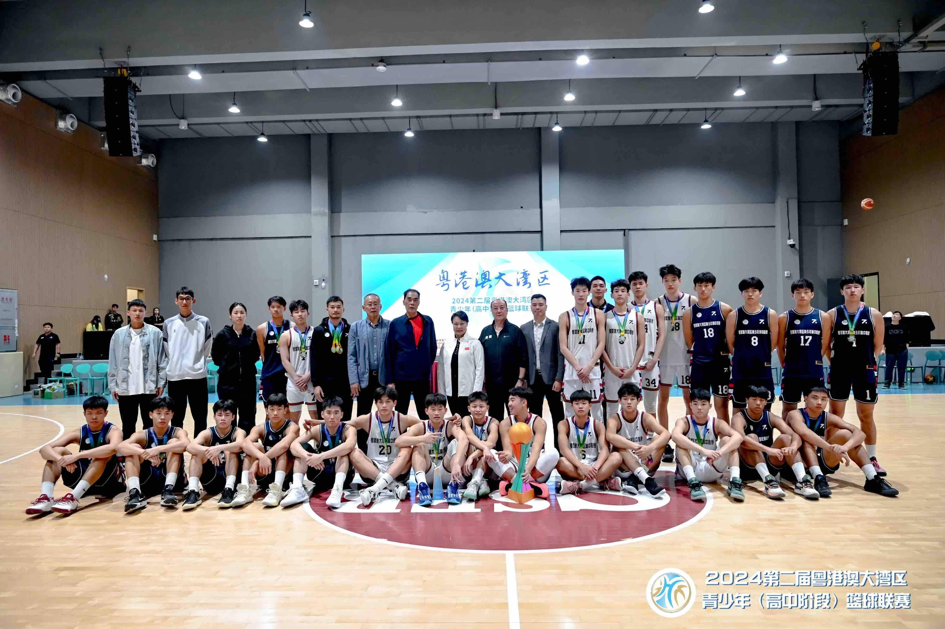 青少年“梦想飞扬”公益篮球公益在深圳持续进行，弘扬拼搏精神