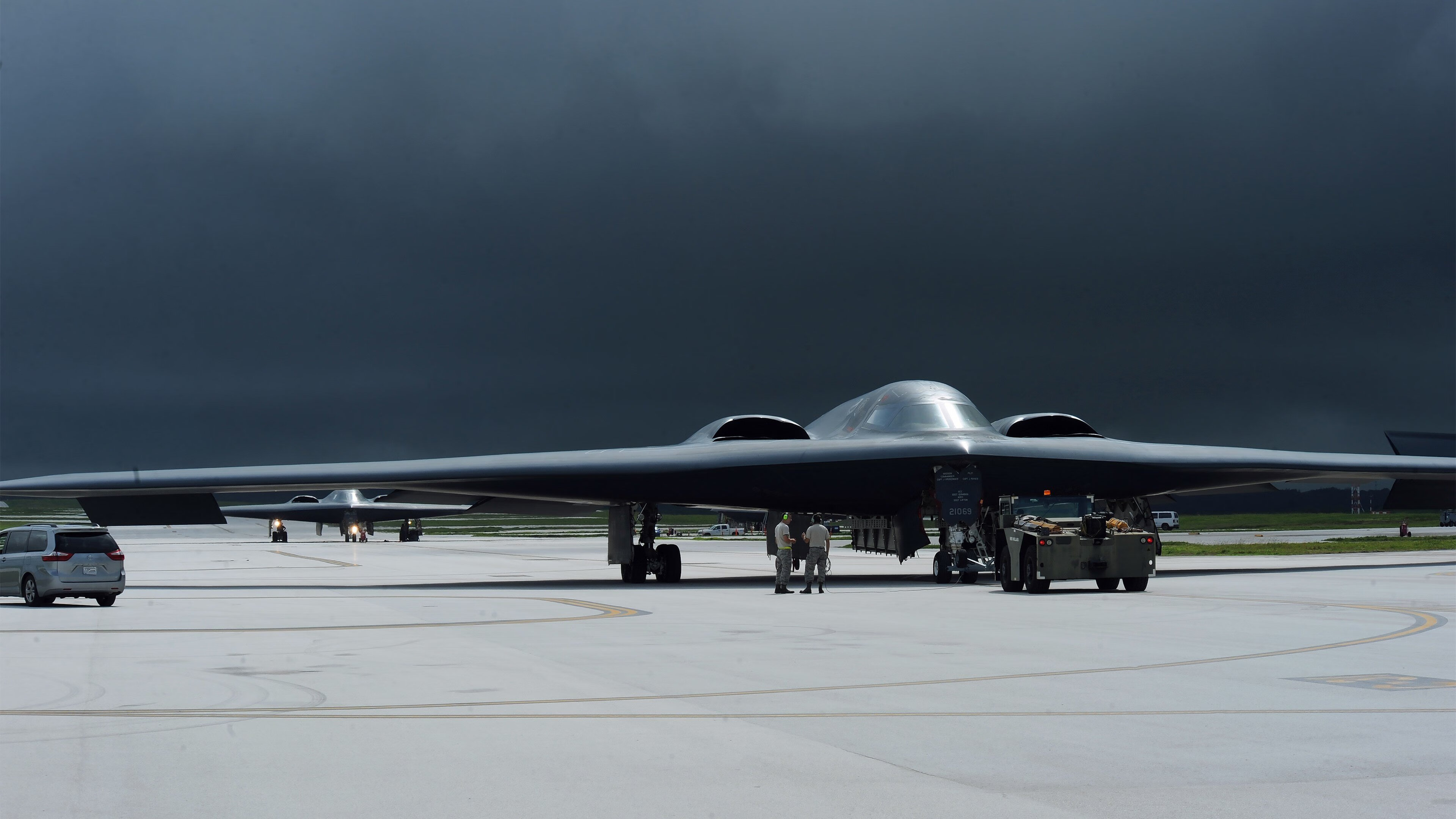 “高原极速：雪山顶端的生死搏杀”，高原 雪山