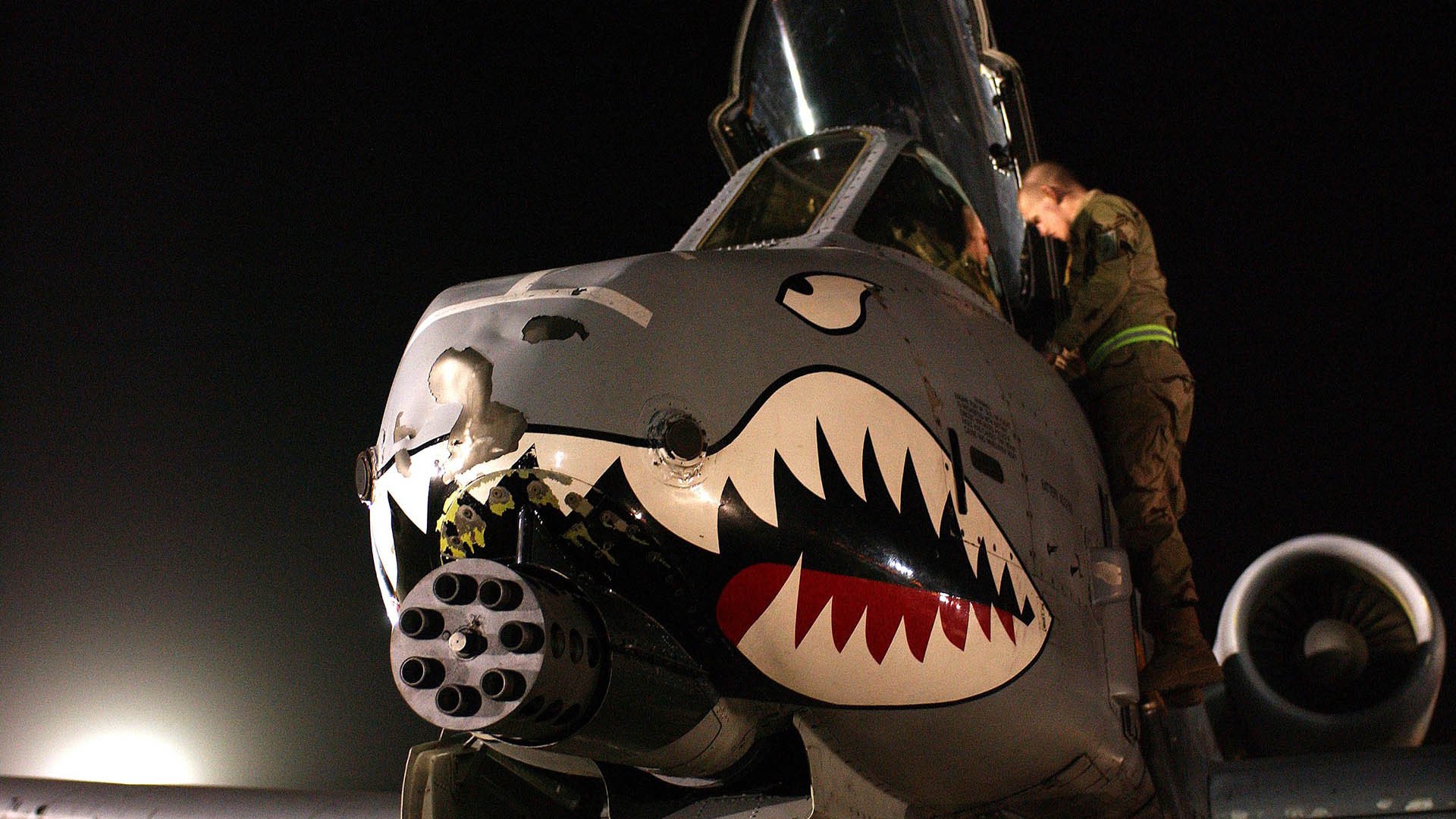 西班牙后防坚不可摧，全队零失误，西班牙后场