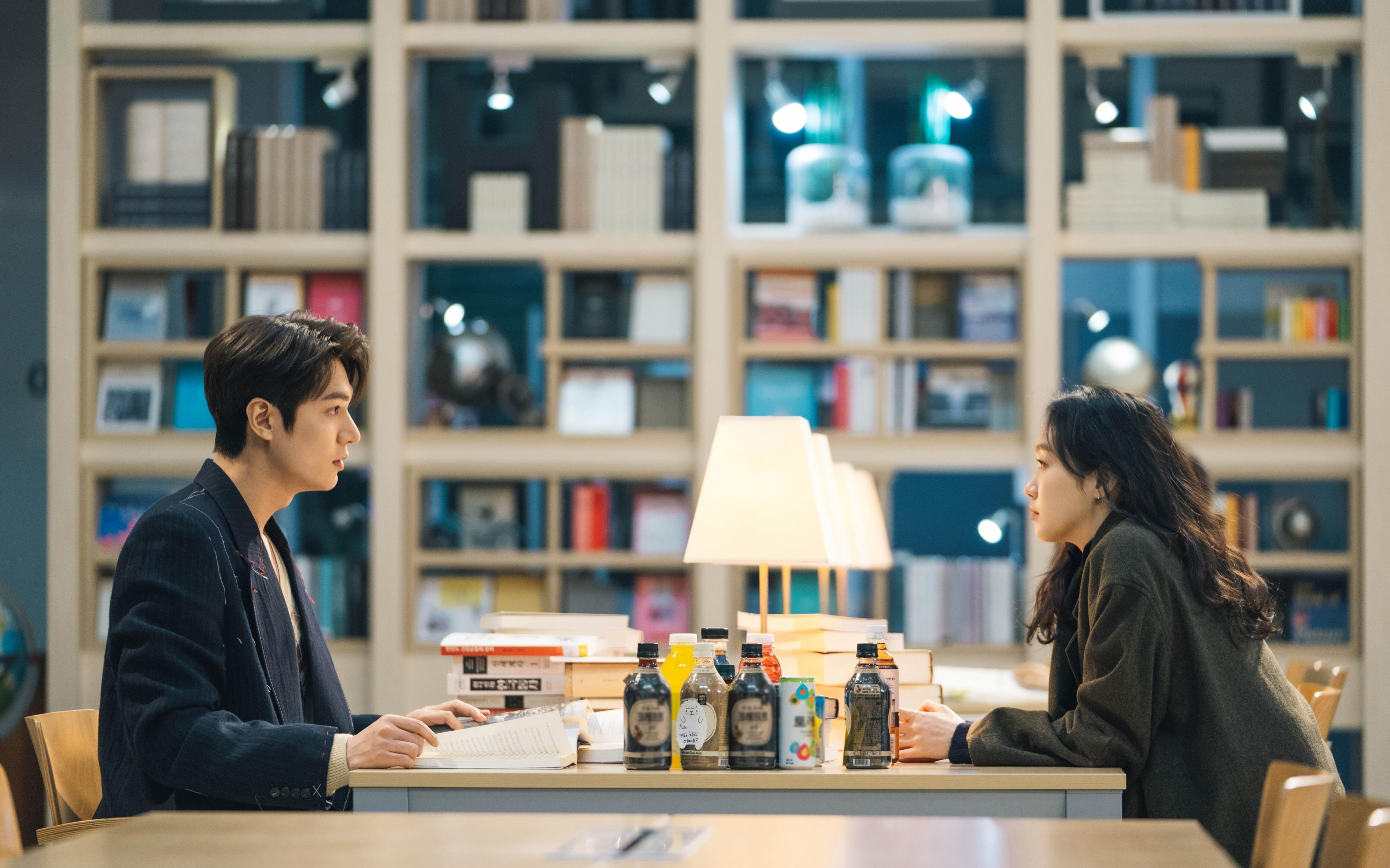 特色足球文化在国际科技展览中亮相,展示体育科技创新实力,足球技术展示